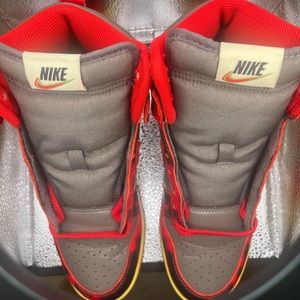 Nike dunk high se 1985